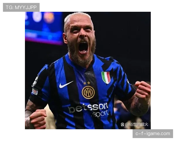 金玟哉荣膺意甲赛季最佳球员,防守实力获高度认可 金玟哉荣膺意甲赛季最佳球员,防守实力获高度认可