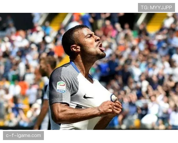 拉菲尼亚重返首发位置，近期表现稳健值得关注